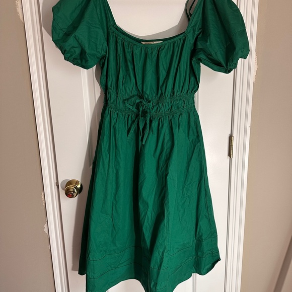 Emerald Green Puff Sleeve Dress – Size XL – Never Worn - flowy & flattering - Picture 1 of 2